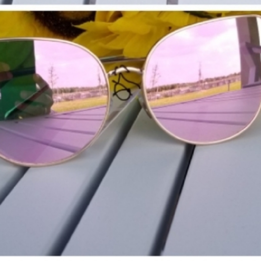 2020 NWOT just Awomen cat eye sunglasses.